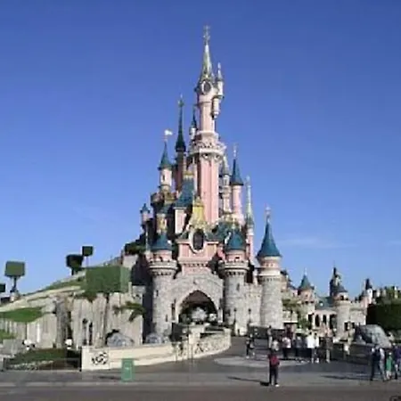 Disneyland Dream 4 - 7 Pax アパート シェシー